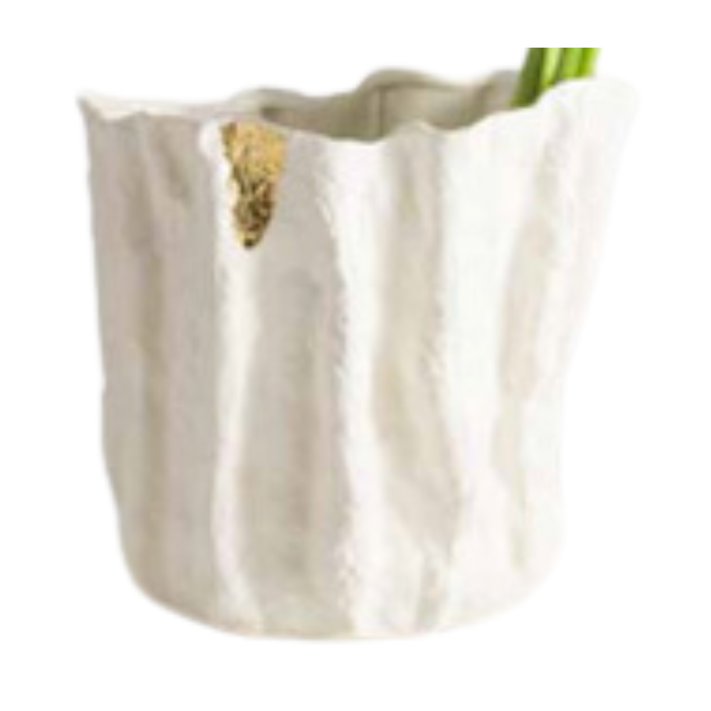 ONDG PORCELAIN VASE WITH GOLD / GOLD DETAIL