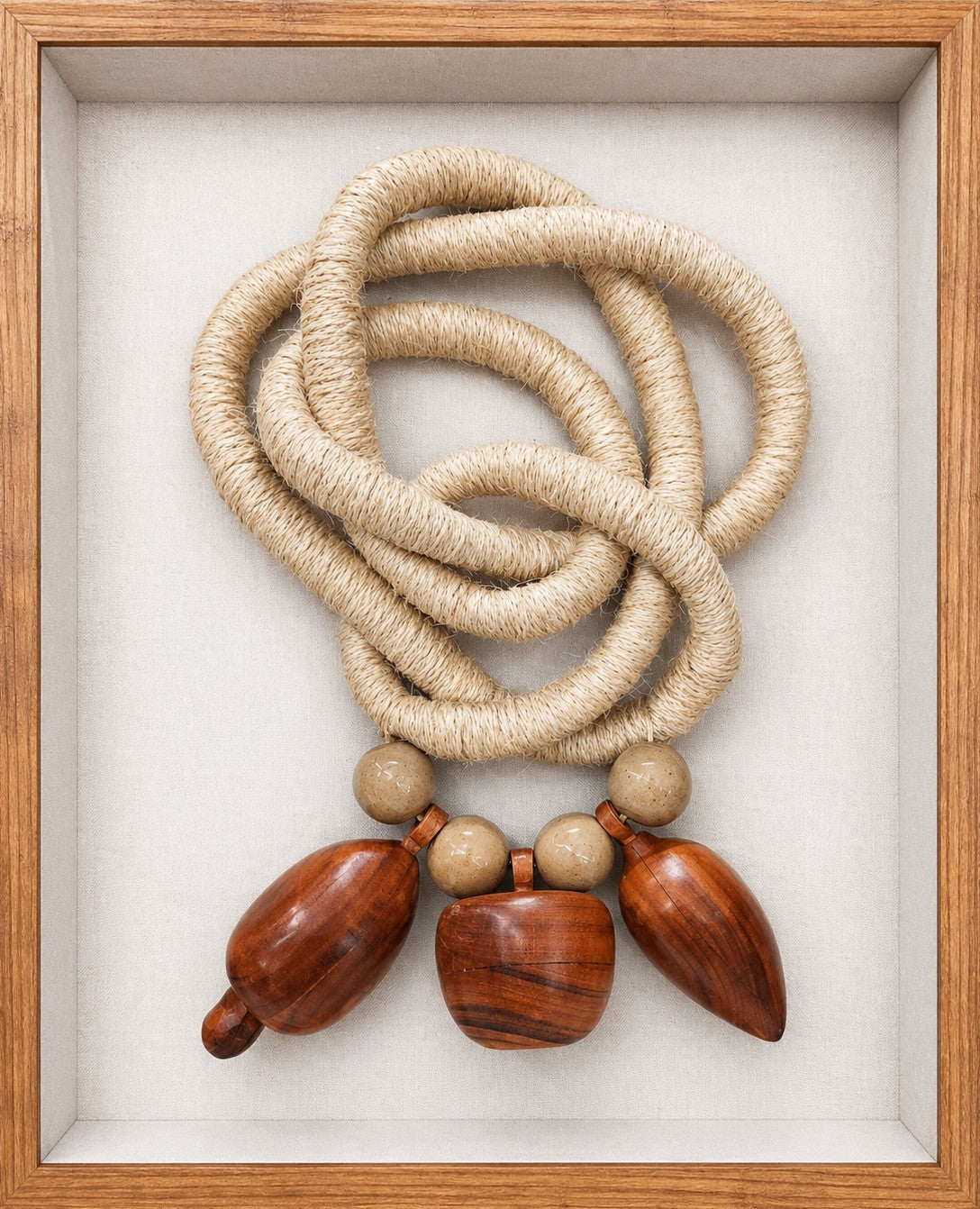 RD NECKLACE 21 FRAMED / BEIGE CORD / CEREJEIRA FRAME