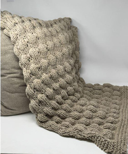 GARCA TRICOT THROW
