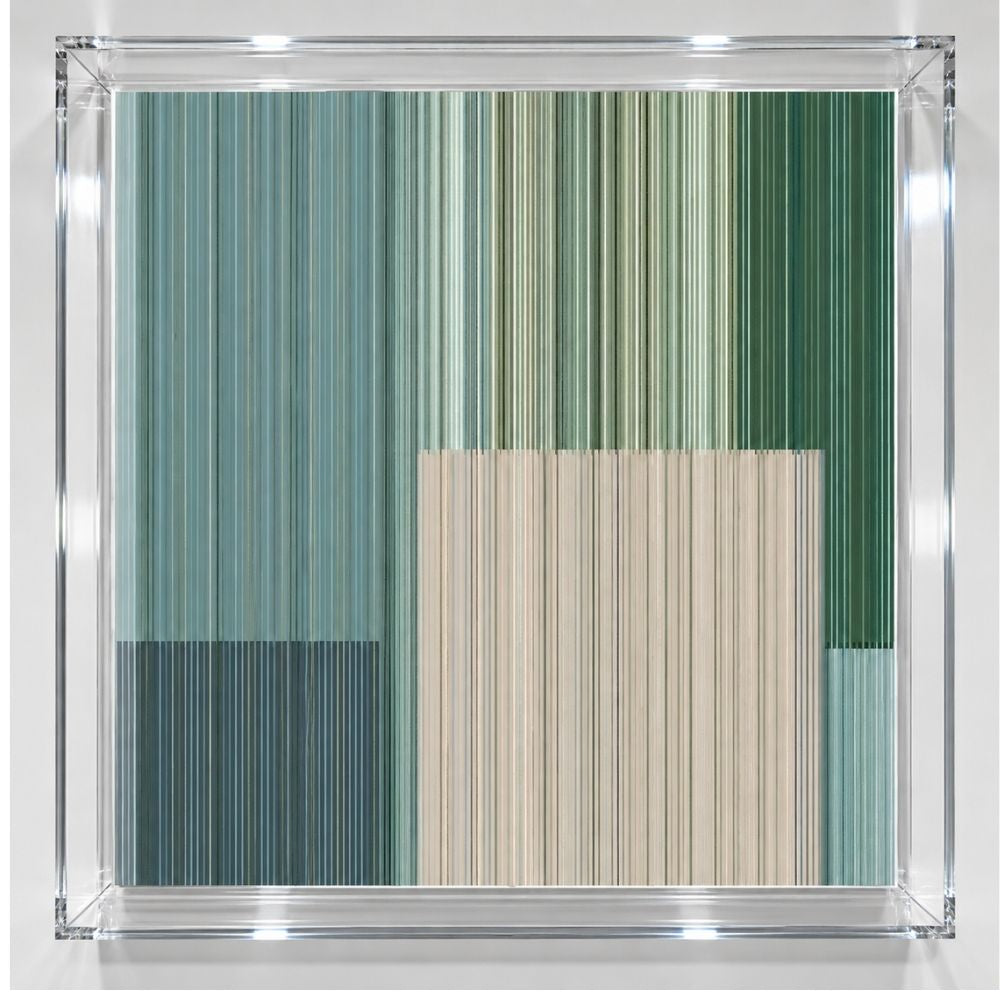 UNDERLINE 678B / LIGHT BLUE / BEIGE / ACRYLIC BOX