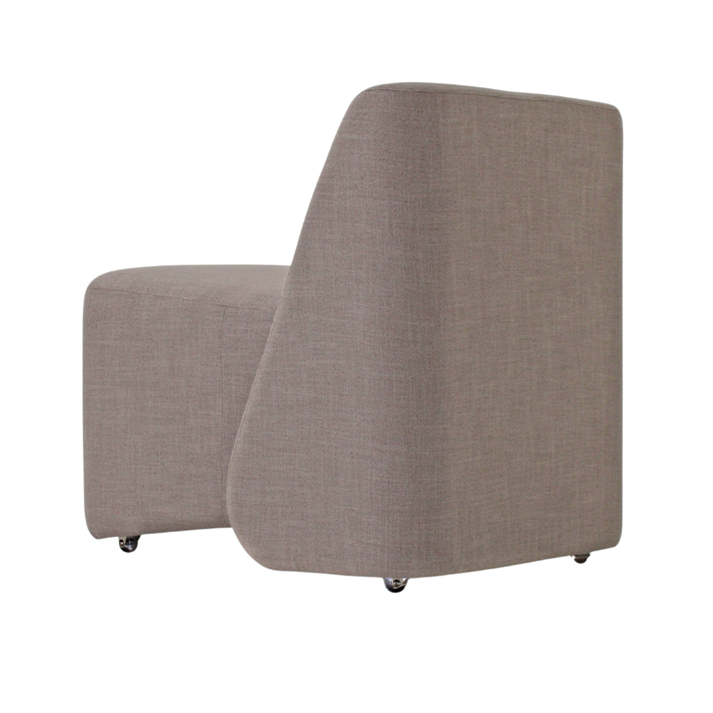 CLOE LOUNGE CHAIR